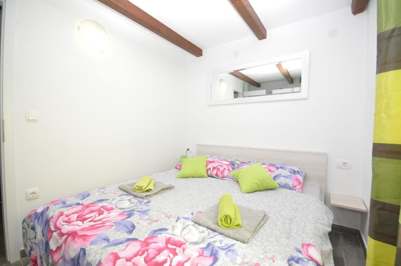 New Lux Apartman Kala Пореч Екстериор снимка